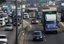Grupo de caminhoneiros aposta em cooperativa para superar crise
