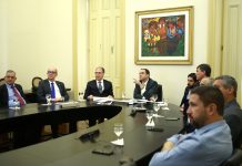 Paulo Câmara discute novas possibilidades da geração de energia com representantes do Governo Federal