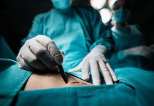 Associação de Erro Médico do Estado de Pernambuco (ASVEM-PE), denuncia Estado face ao grande número de casos, agravado pela superlotação dos hospitais, falta de profissionais, e carência de aparelhagem e material