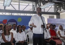 Paulo Câmara leva água para comunidades do Agreste, e inicia obra de reestruturação de rodovia