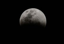 Superlua ilumina a noite deste domingo(9)