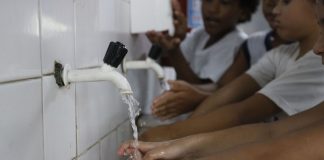 Bilhões de pessoas em todo mundo não têm acesso à água e sabão