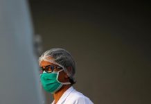 A linha de frente do combate à Covid-19 no Nordeste é feminina, e tem baixos salários