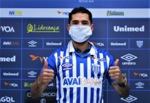 Motivado para a sua terceira passagem no Avaí, Renato enaltece evolução da estrutura do clube e elogia qualidade do elenco