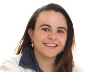 Benefícios e cuidados com os pés, é o artigo de Ana Paula Simões