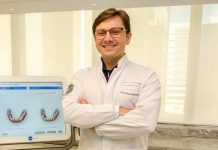 Ortodontista Carlos Renato Montenegro, médico especialista em Disfunção e dor Orofacial, comemora reabertura de Clinica