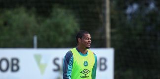 Joilson vibra com triunfo sobre o Avaí e destaca solidez defensiva da Chape: “Ponto forte”