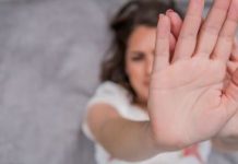 Violência doméstica em Condomínios: Grupo Graiche disponibiliza botão e cartilha para ajudar vítimas