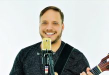 Thiago Kehrle faz apresentação intimista com voz e violão, nesta sexta-feira(07)