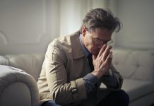 Depressão no ambiente de trabalho – mal que se intensifica na pandemia, é o artigo de Carlos Moreira