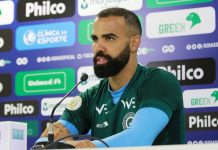 Após dez anos na Europa, Sandro vive expectativa de reestreia no Brasileirão: “Especial”