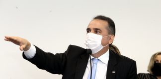 Décio Padilha debate sobre finanças estaduais e a crise financeira