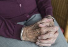 Médico neurologista do HC, Breno Barbosa, explica a importância do diagnóstico precoce da Doença de Alzheimer