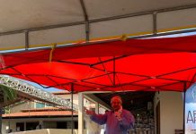 Ao som de “Ilariê”, o padre Arlindo recebe os pequenos e as pequenas de Tamandaré, para levar o mundo lúdico do Dia das Crianças