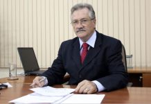 Lanznaster, um líder para a História, é o artigo de José Zeferino Pedrozo