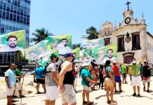 JABOATÃO: Daniel Alves, candidato a prefeito pelo MDB, com o vice Dr.Ulisses Tenório(PSB), fazem caminhada na praia de Piedade