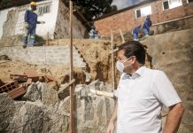Prefeito do Recife, Geraldo Julio, vistoria obras de contenção de encosta na Linha do Tiro