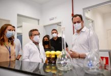 Governador de PE, Paulo Câmara, inaugura laboratório de esgoto em Caruaru, e anuncia reforço do abastecimento de água para a região