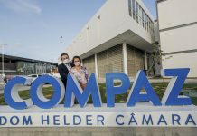 Prefeito de Recife, Geraldo Julio, anuncia início do cadastramento, em visita ao Compaz Dom Helder Câmara