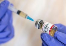 Vacina da AstraZeneca é promissora em idosos, revela estudo