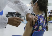 Prefeitura do Recife inicia semana com 26 equipes volantes na vacinação contra a Covid-19