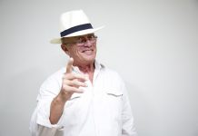 Músico Zé Renato apresenta: “O Amor em Canções”