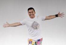 Live de Carnaval: Almir Rouche anima o público em um show live do Bettos’Bar