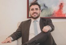 “Hoje, Dia Internacional da Mulher, é um dia de luta e não romântico – Parabéns, Mulher Advogada”! É o artigo de Almir Reis