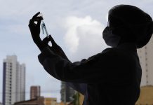 Jaboatão inicia vacinação contra Covid-19, em idosos com 61 anos, e abre cadastro para público de 60 anos