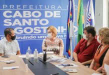 Saúde do Cabo e diretores da UPA no município, firmam parceria para suprir falta de médicos