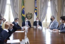 Governador de PE, Paulo Câmara, recebe comissão da Assembleia Legislativa, para discutir ação policial no protesto de 29 de maio, no Recife