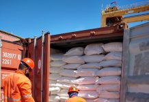 Sefaz-PE identifica carga irregular com 348 toneladas de farinha de trigo, vindas do Sul do país