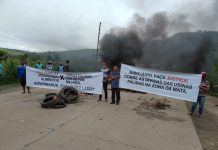 Em protesto, agricultores de Jaqueira fecham Rodovia PE-126