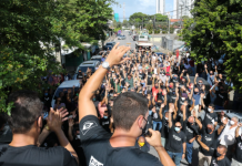 Policiais Civis de Pernambuco fazem passeata até o Palácio do Campo das Princesas, nesta quinta-feira (19)