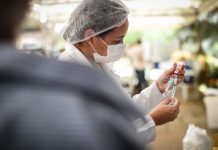 Recife ultrapassa 90% da população adulta vacinada contra a Covid-19, com pelo menos uma dose