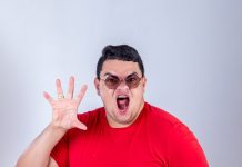 Humorista e Digital Influencer Moacyr Walker estreia nos palcos dia 29, com o espetáculo, “Eu Conto ou tu conta”