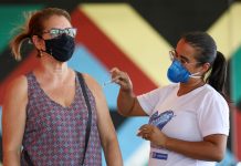 Covid-19: Jaboatão anuncia vacinação com doses de reforço para idosos e imunossuprimidos