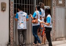 Cabo realiza busca ativa de estudantes que ainda estão fora das salas de aula