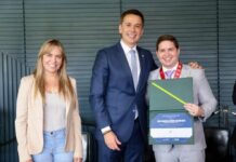 Presidente do CREF12/PE, Lúcio Beltrão, é homenageado com a mais alta honraria da Educação Física no Brasil