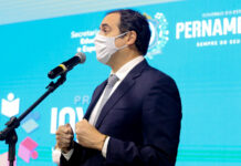 Paulo Câmara anuncia R$ 250 milhões no Programa Investe Escola Pernambuco