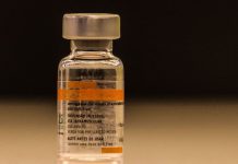 Vacina CoronaVac para crianças e adolescentes entre 6 e 17 anos, é liberada pela Anvisa