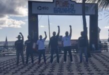 SINPOL-PE espalha Cruzes na Praia de Porto de Galinhas, em protesto pelos mais de 3 mil homicídios registrados em Pernambuco, em 2021