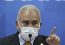 Ministro da Saúde alerta que país não atingiu pico da variante Ômicron