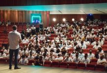 Estudantes da segunda turma do Embarque Digital são acolhidos em Aula Magna