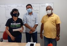 CABO: Vice-prefeito, Professor Arimatéia, entrega aos sindicatos de servidores, cópia do pedido à Câmara, de rejeição das contas de Lula Cabral