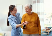 Doença de Parkinson: confira dicas para facilitar a rotina de pessoas portadores da enfermidade