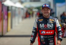 Piloto da equipe Mobil™ Full Time Sports Rubens Barrichello, se prepara para corrida inédita no Rio de Janeiro