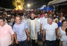 Milhares de devotos participam do encerramento da Festa de Nossa Senhora dos Prazeres, no Jaboatão