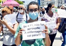 Auxiliares e Técnicos de Enfermagem e Enfermeiros acompanharão votação do piso nacional na Praça do Derby