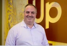 Empresas retomam atividades no formato híbrido